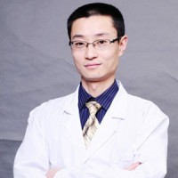 何凯强-植发主任医师