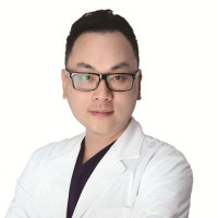 张震东-植发主任医师