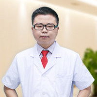杨义-植发医师